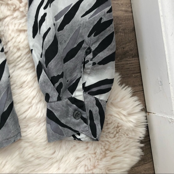 Vintage Via Seta 100% Silk Zebra Button Up Blouse - Picture 4 of 8